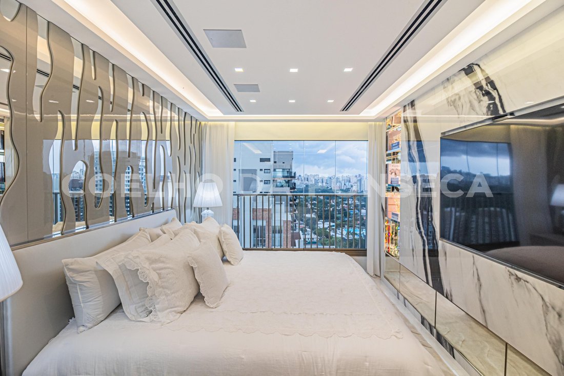Condo in São Paulo, State of São Paulo, Brazil 2 - 17637082