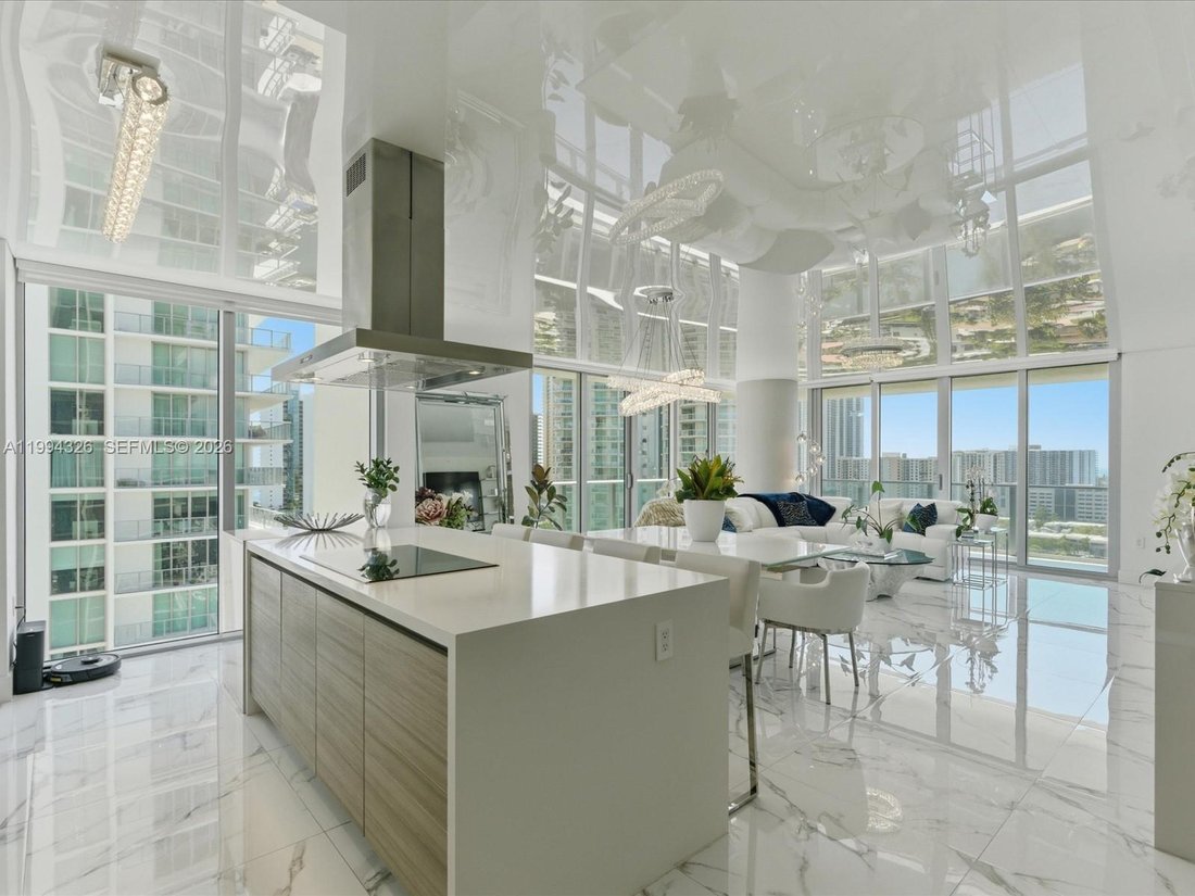Condo in Sunny Isles Beach, Florida, United States 1 - 17631041