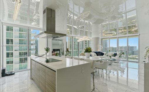 Condo in Sunny Isles Beach, Florida, United States 1
