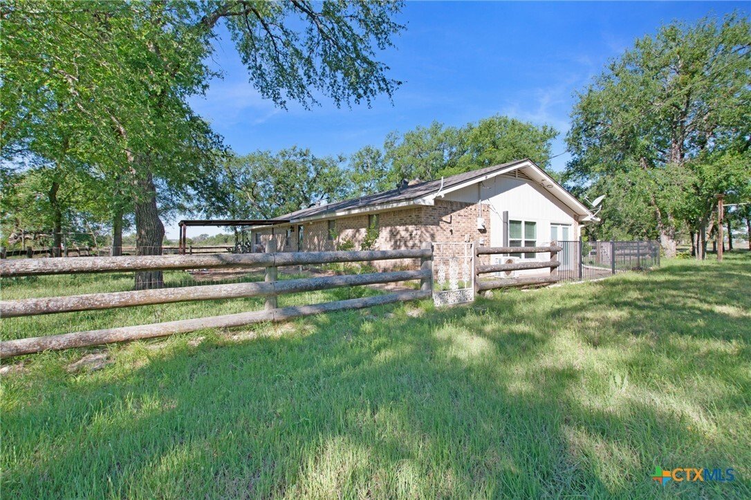 House in Hamilton, Texas, United States 3 - 17631918