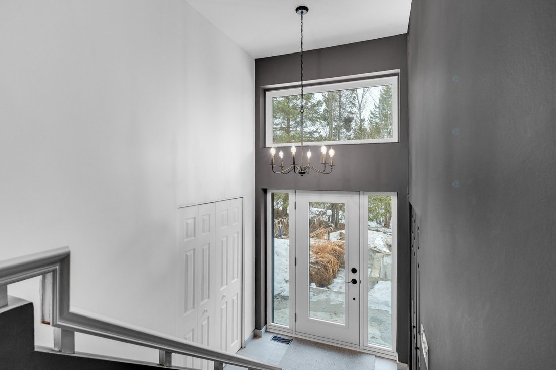 House in Chelsea, Quebec, Canada 2 - 17633247