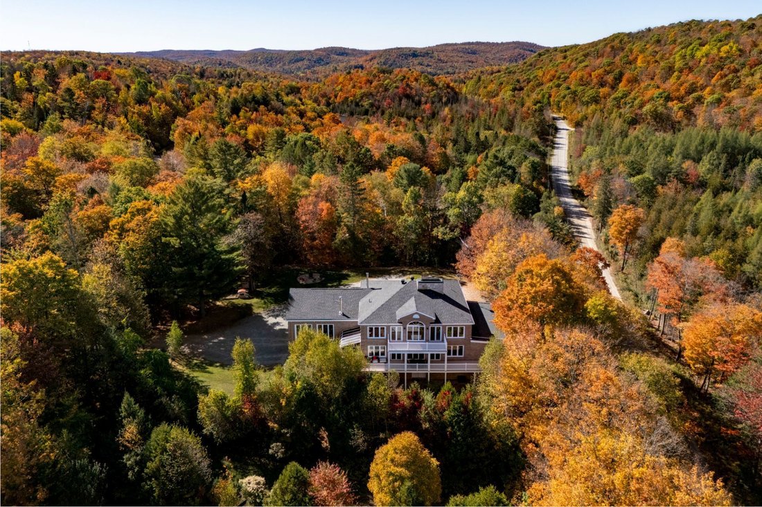 House in Wentworth North, Quebec, Canada 4 - 16337172