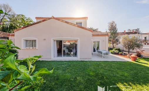 Villa in Grand Centre, Albi, France 1