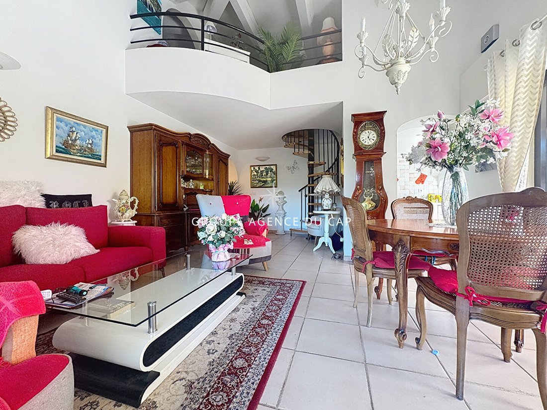 Apartment in Valescure-Vaulongue-Clair Bois-Vallon Suveret, Saint-Raphaël, France 3 - 17629872