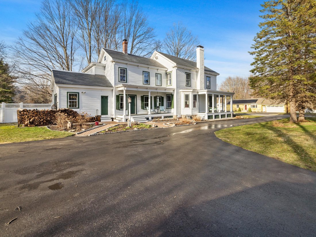 House in Westborough, Massachusetts, United States 2 - 17629322