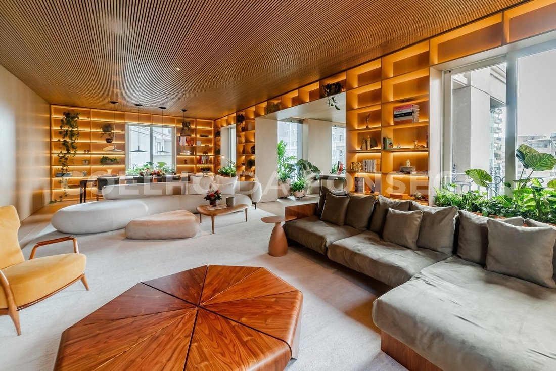 Condo in São Paulo, State of São Paulo, Brazil 1 - 17640009