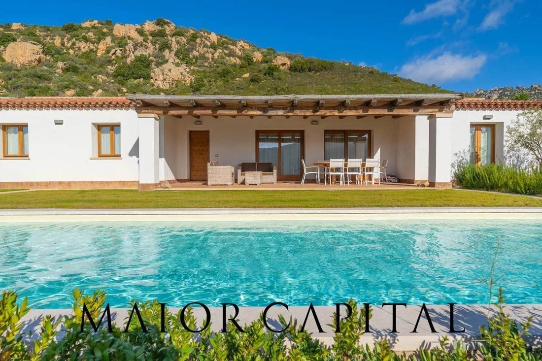 House in Center, Olbia, Italy 4 - 17638092