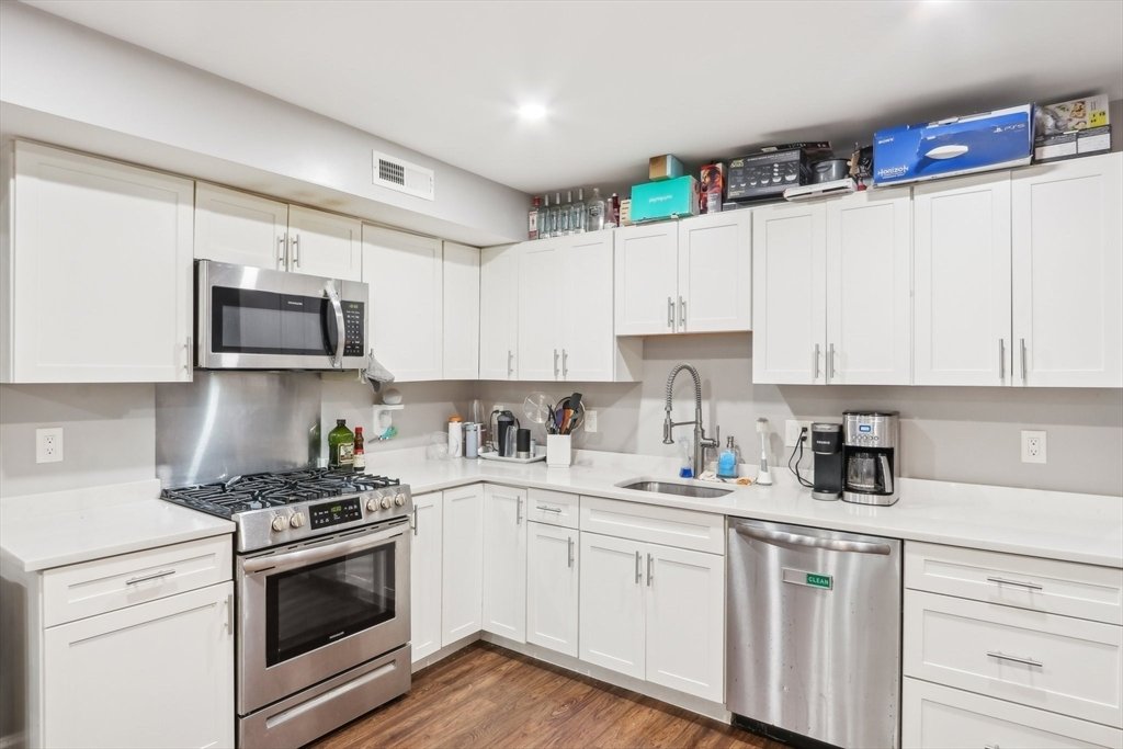 House in Boston, Massachusetts, United States 1 - 17641704