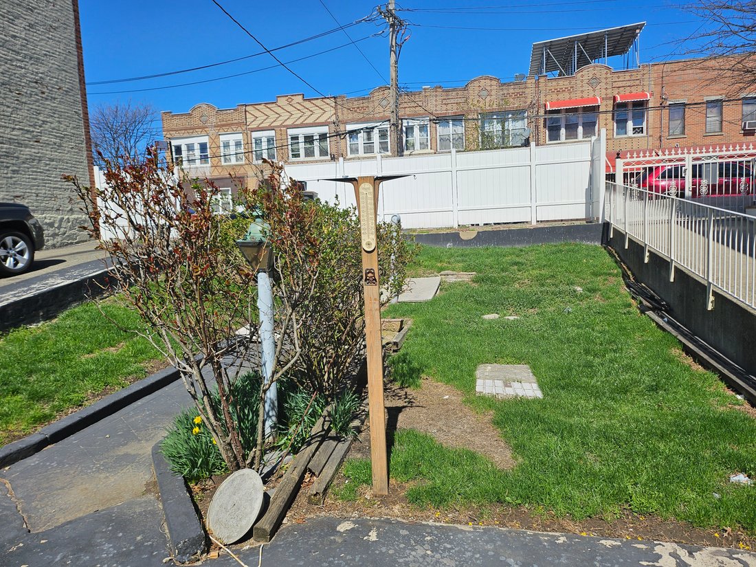 House in New York, New York, United States 4 - 17630669