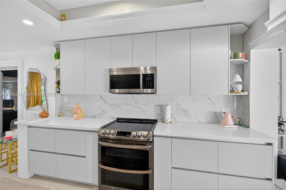House in Miami, Florida, United States 3 - 17203508