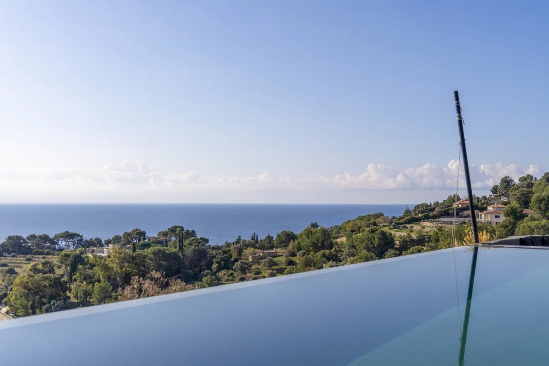 Villa in Carqueiranne, Provence-Alpes-Côte d'Azur, Frankreich 1 - 16682831