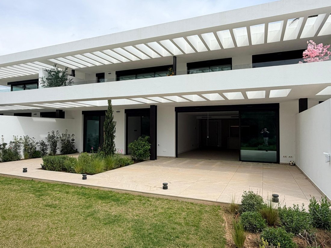 Apartment in Marbella, Andalusia, Spain 1 - 17632193