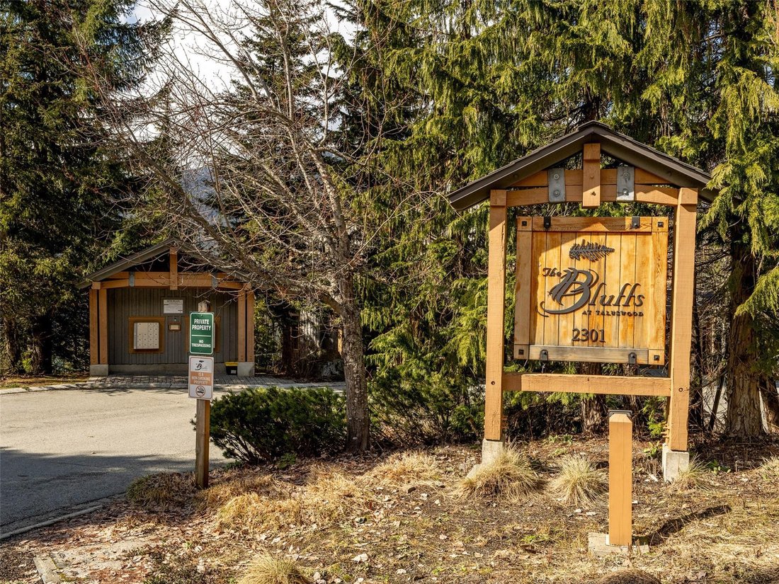 Whistler, British Columbia, Canada 2 - 17635952