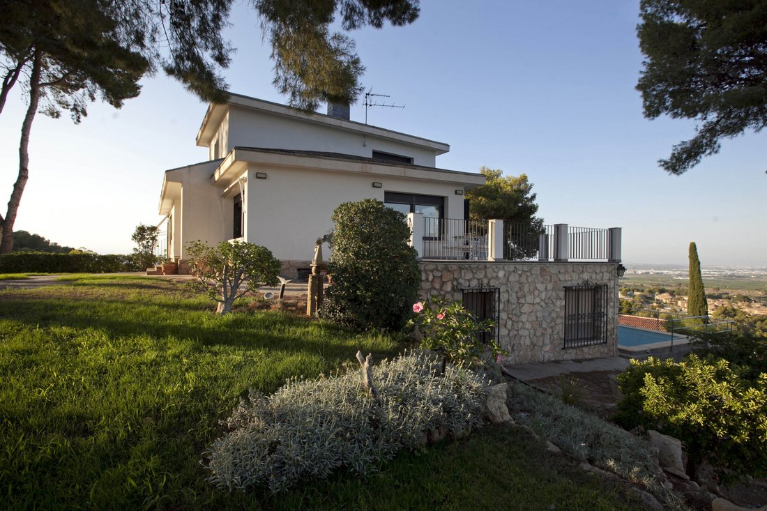 House in Chiva, Valencian Community, Spain 2 - 17636262