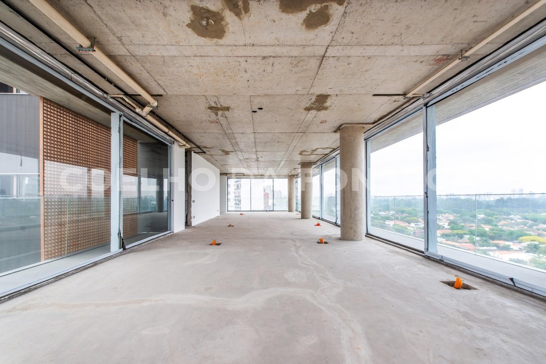 Condo in São Paulo, State of São Paulo, Brazil 1 - 17638498