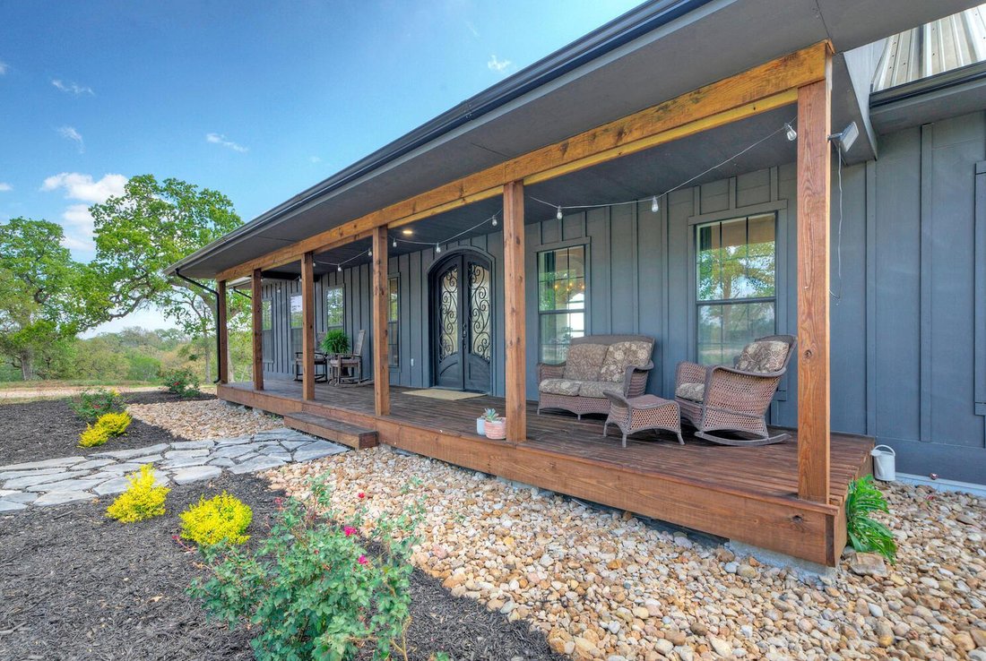 House in Elgin, Texas, United States 3 - 17627964
