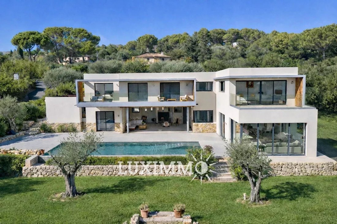 Villa in Mougins, Provence-Alpes-Côte d'Azur, France 1 - 13970423