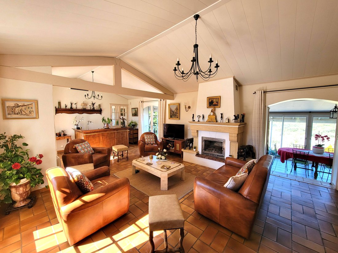 Villa in Ouest, Rochefort-du-Gard, France 2 - 17629434