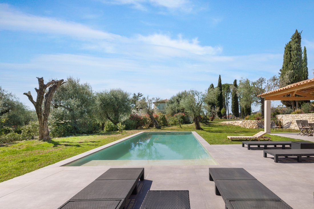 Villa in Tourrettes-sur-Loup, Provence-Alpes-Côte d'Azur, France 2 - 17629177