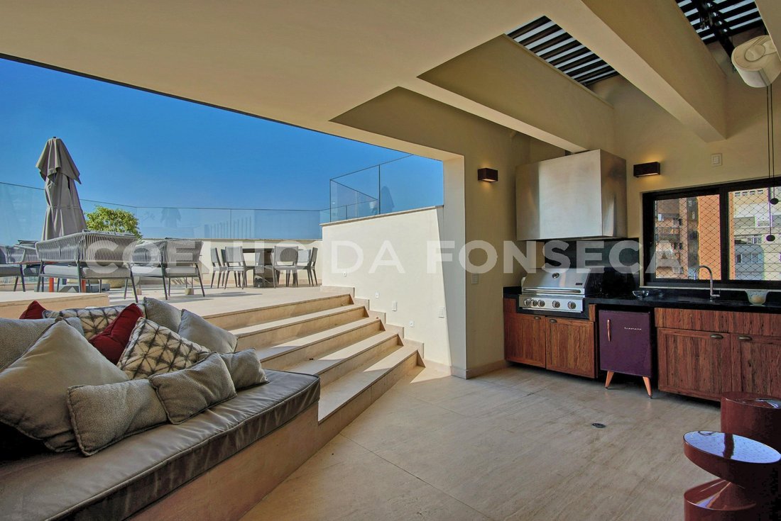 Condo in São Paulo, State of São Paulo, Brazil 1 - 17636171