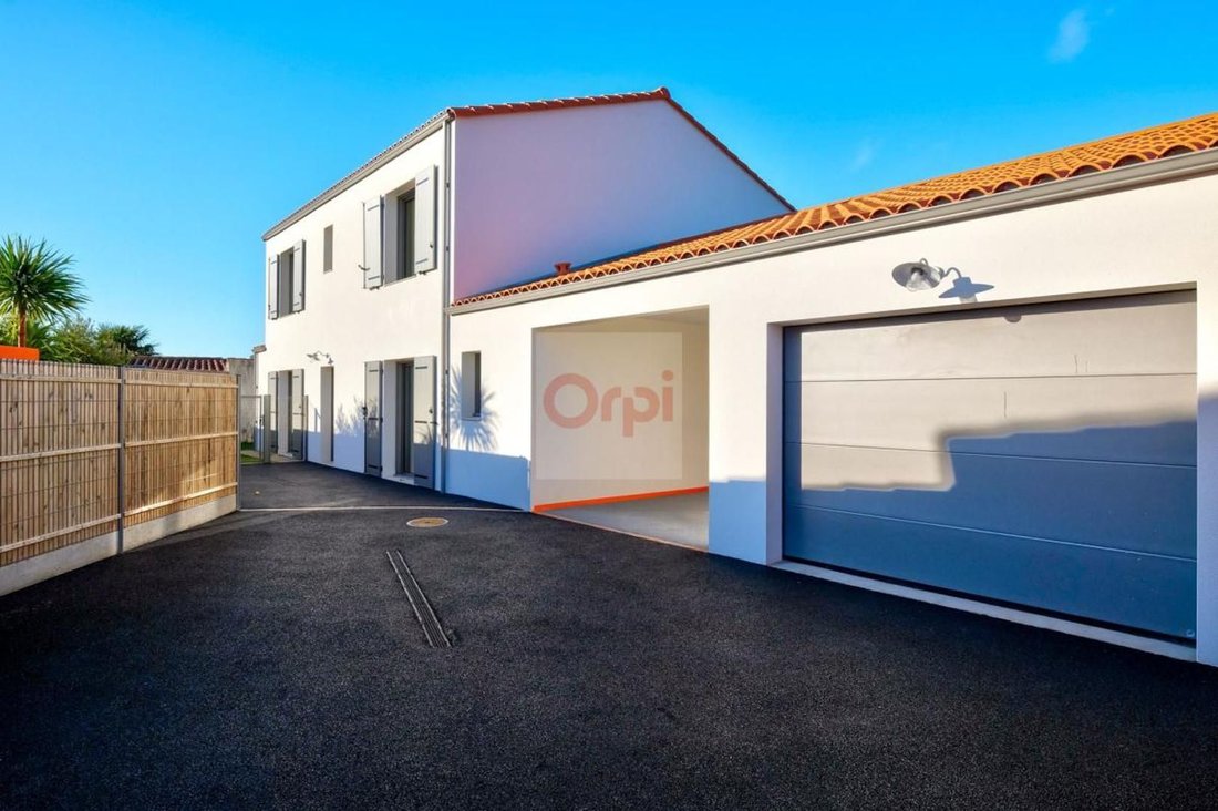 House in Gare-Saint Michel, Les Sables-d'Olonne, France 2 - 17629158