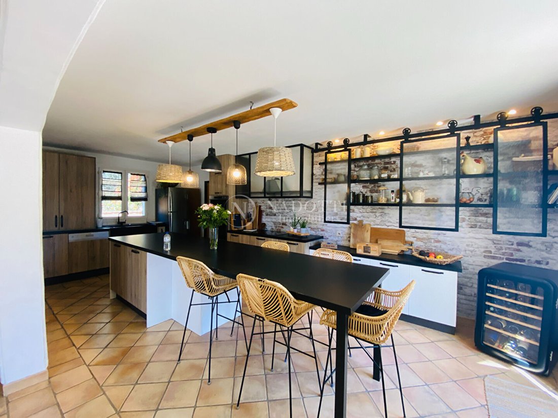 House in Cheval-Blanc, Provence-Alpes-Côte d'Azur, France 4 - 17632375