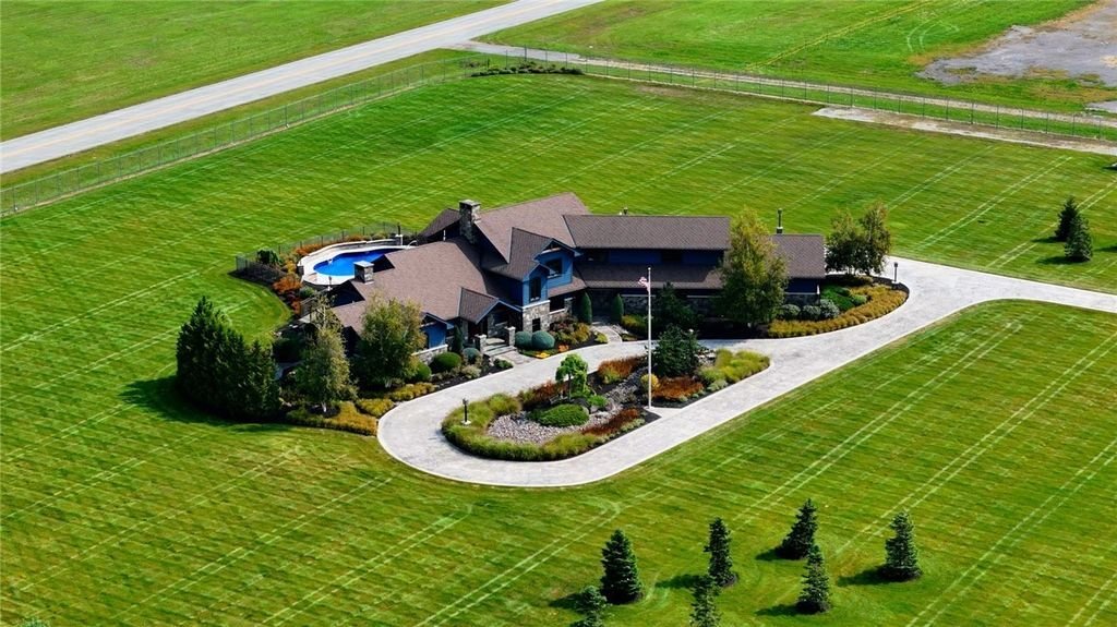 House in Stafford, New York, United States 1 - 13595073