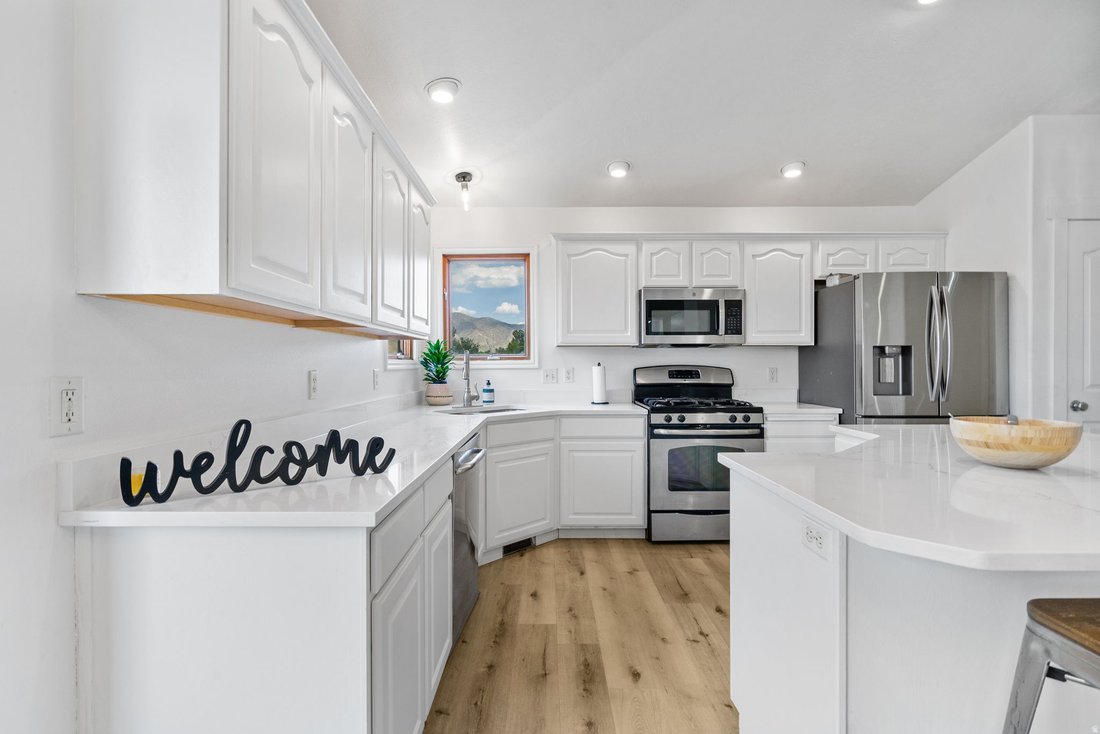House in Eagle Mountain, Utah, United States 5 - 17631096