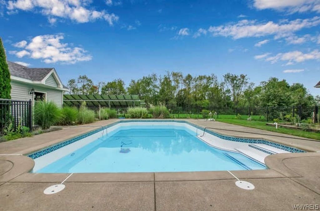 House in East Aurora, New York, United States 5 - 17641067