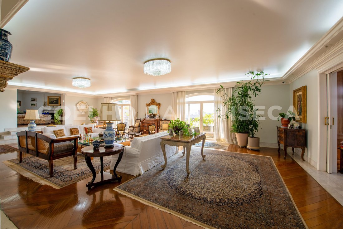 Condo in São Paulo, State of São Paulo, Brazil 1 - 17635853