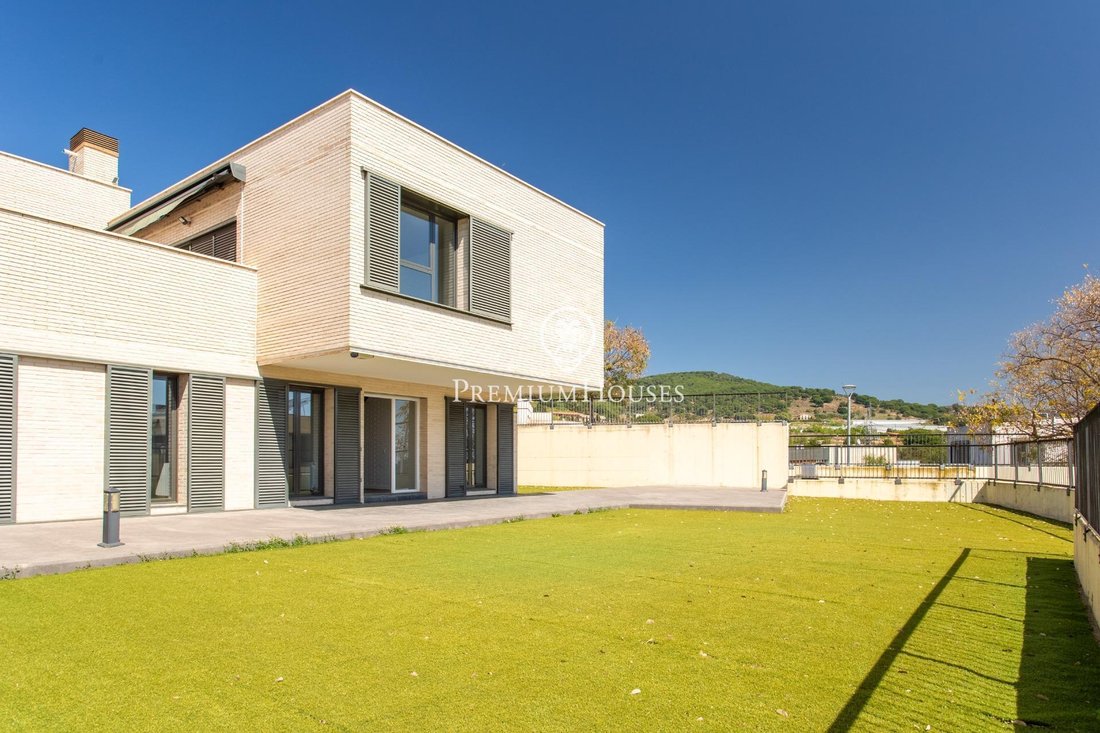 House in Mataro, Catalonia, Spain 2 - 17630948