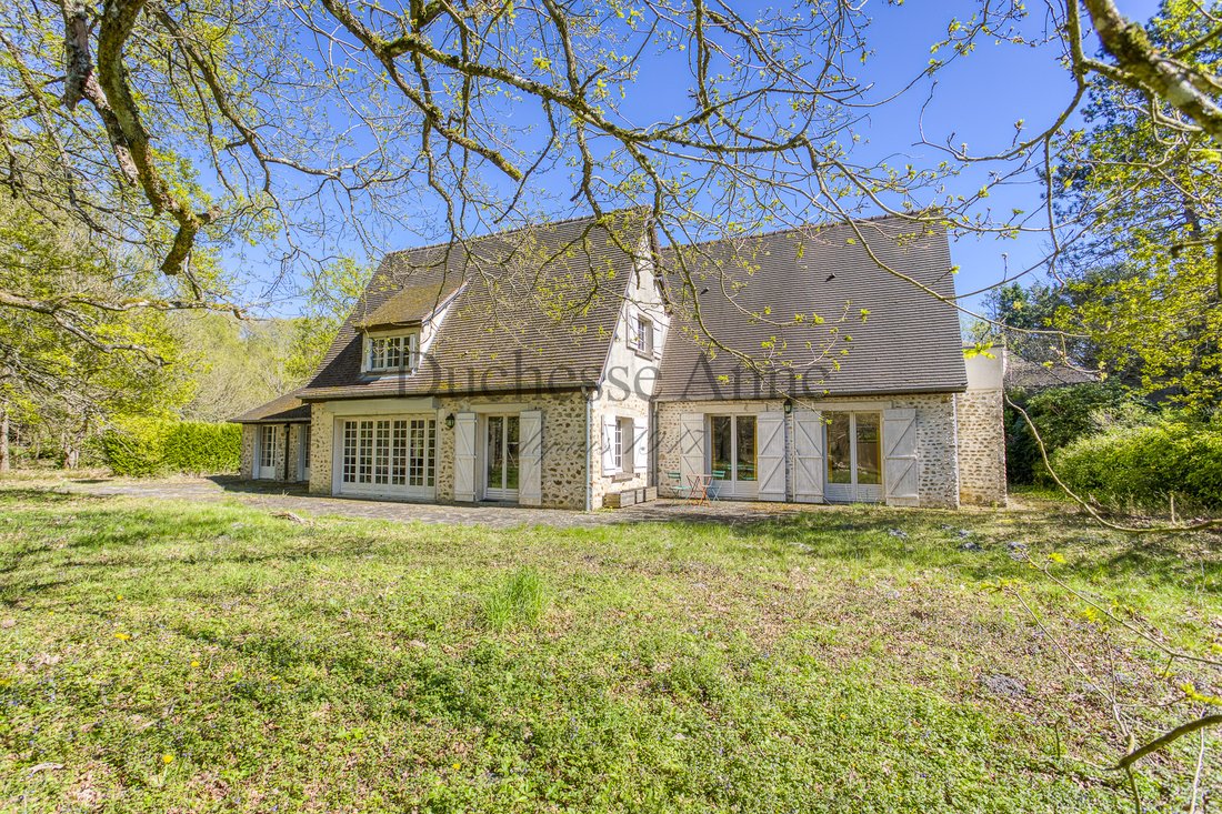 House in Les Bréviaires, Ile-de-France, France 2 - 17633651
