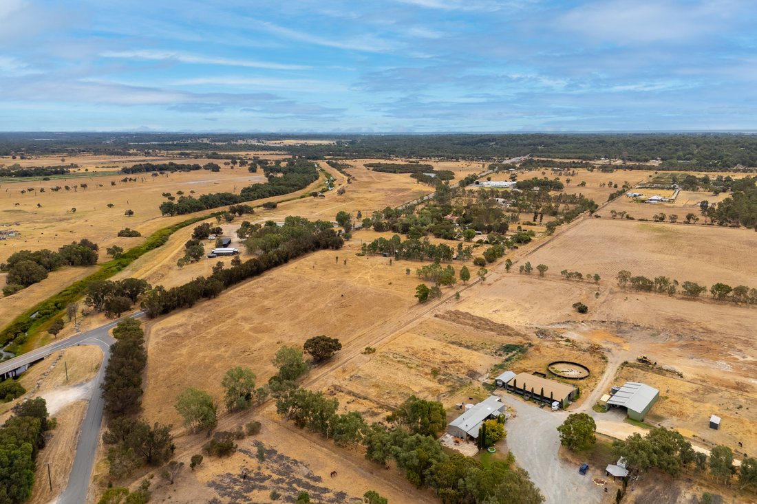 Country House in Baldivis, Western Australia, Australia 2 - 17641265