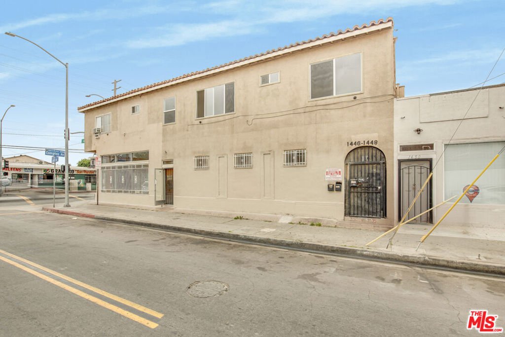 Los Angeles, California, United States 5 - 17630941