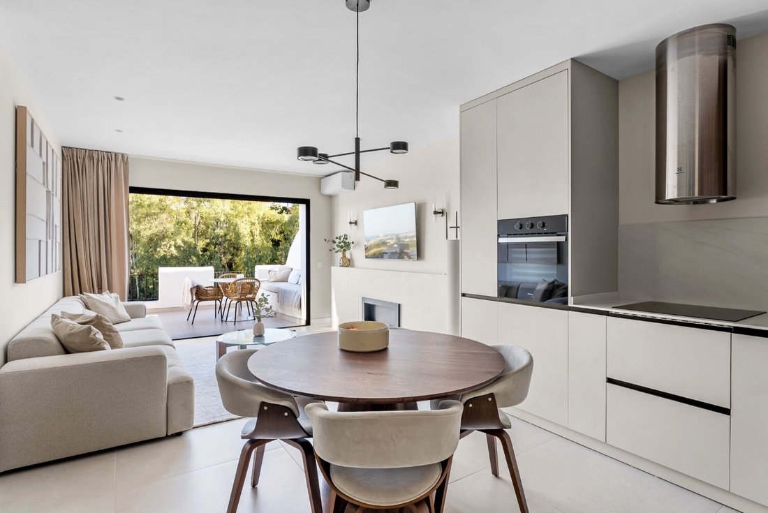 Apartment in Benahavis, Andalusia, Spain 3 - 17629933