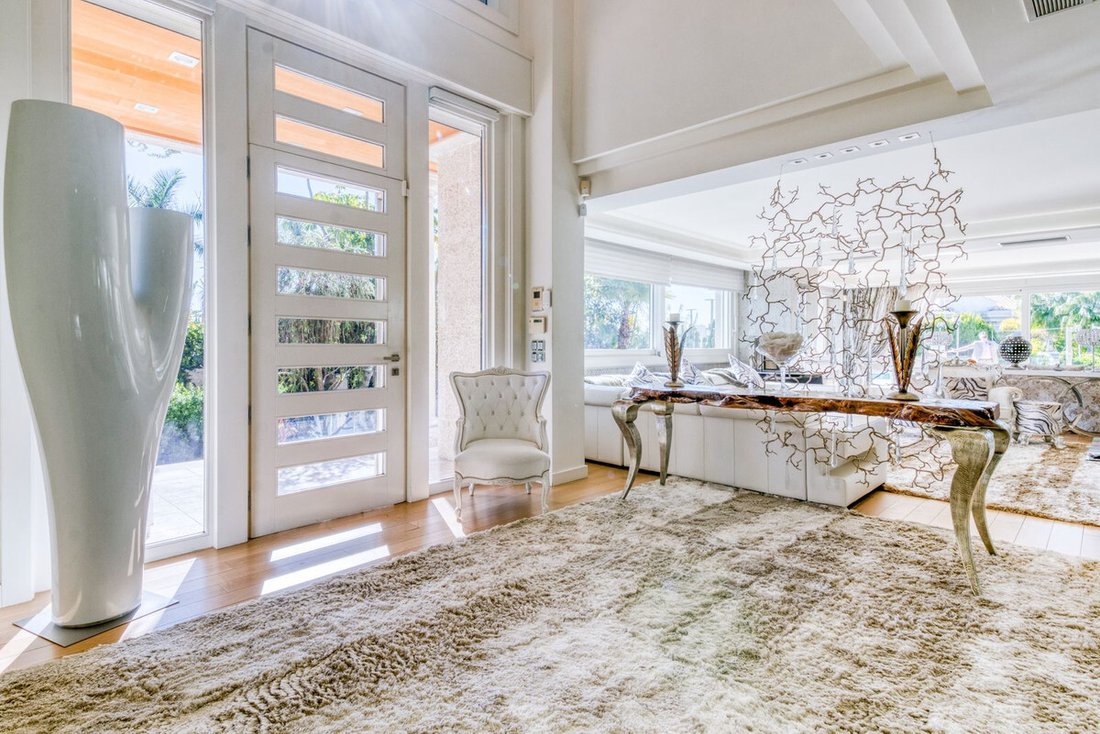 Villa in Marbella, Andalusia, Spain 5 - 17630482