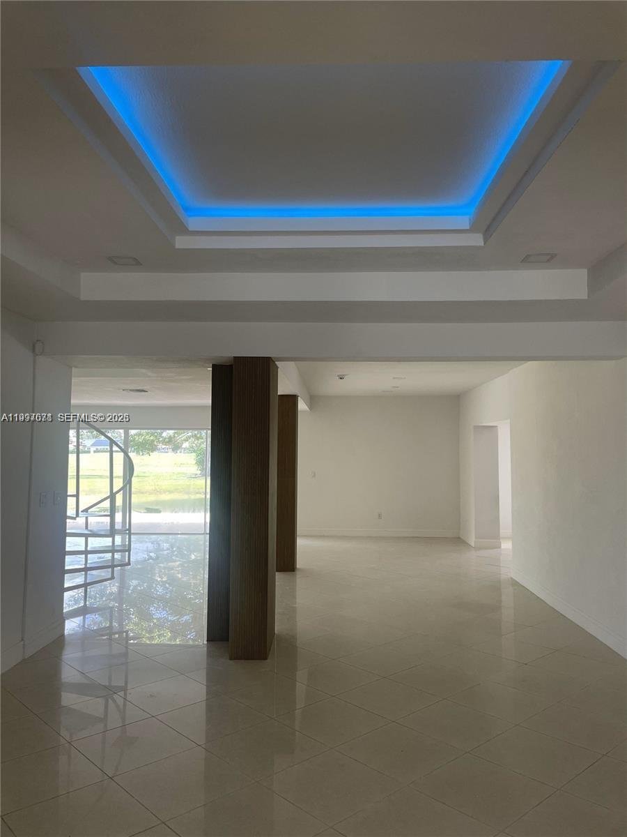 House in Hialeah, Florida, United States 5 - 17631038