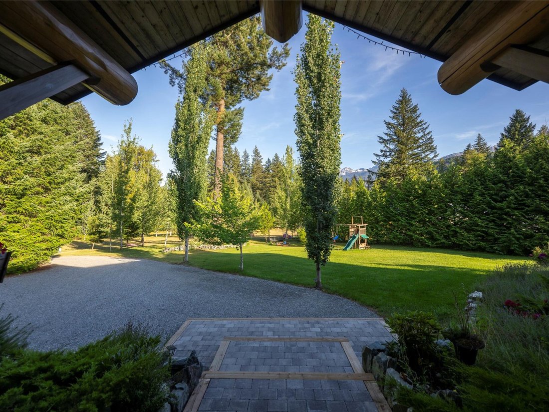 House in Owl Creek, British Columbia, Canada 3 - 17635551