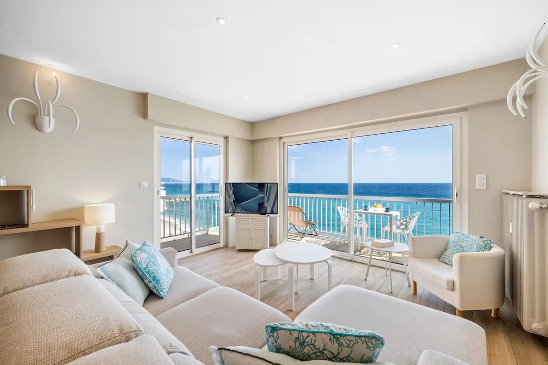 Apartment in Menton, Provence-Alpes-Côte d'Azur, France 1 - 17629736