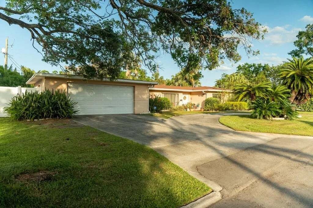House in Tampa, Florida, United States 2 - 15538680