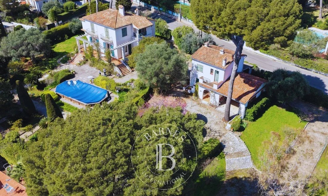 Villa in Antibes, Provence-Alpes-Côte d'Azur, France 2 - 17629050