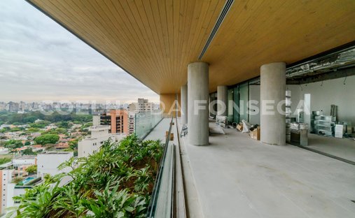 Condo in São Paulo, State of São Paulo, Brazil 1
