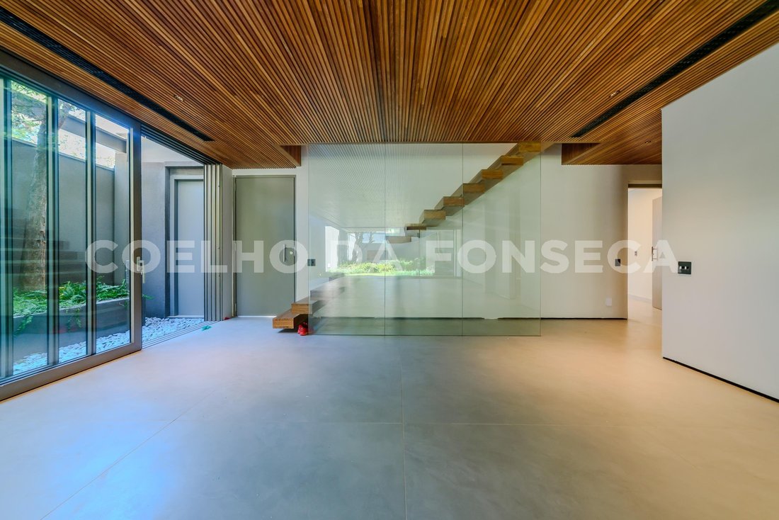 House in Jardim São Luís, State of São Paulo, Brazil 1 - 15646238