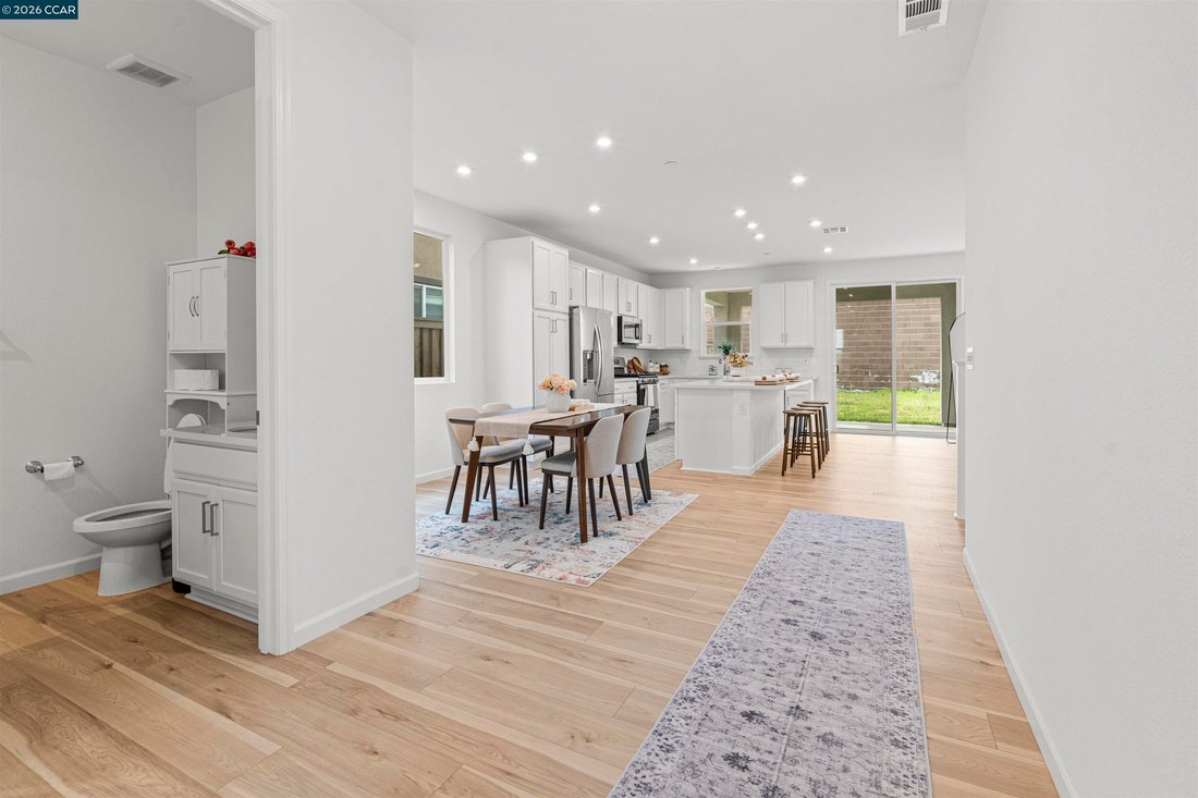 House in Manteca, California, United States 5 - 17632171