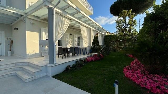 Villa in Motrone, Pietrasanta, Italy 3 - 17631164