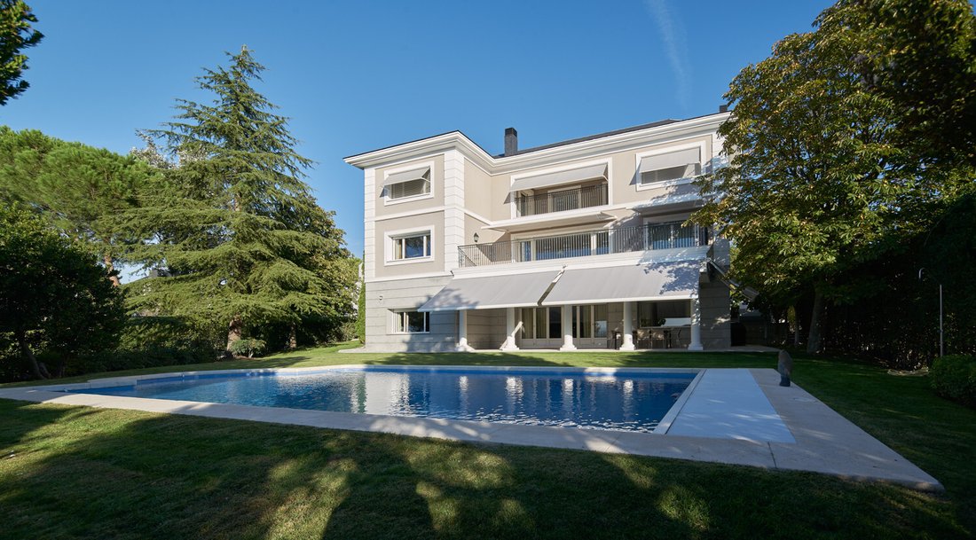 House in Las Rozas de Madrid, Comunidad de Madrid, Spain 2 - 17636369