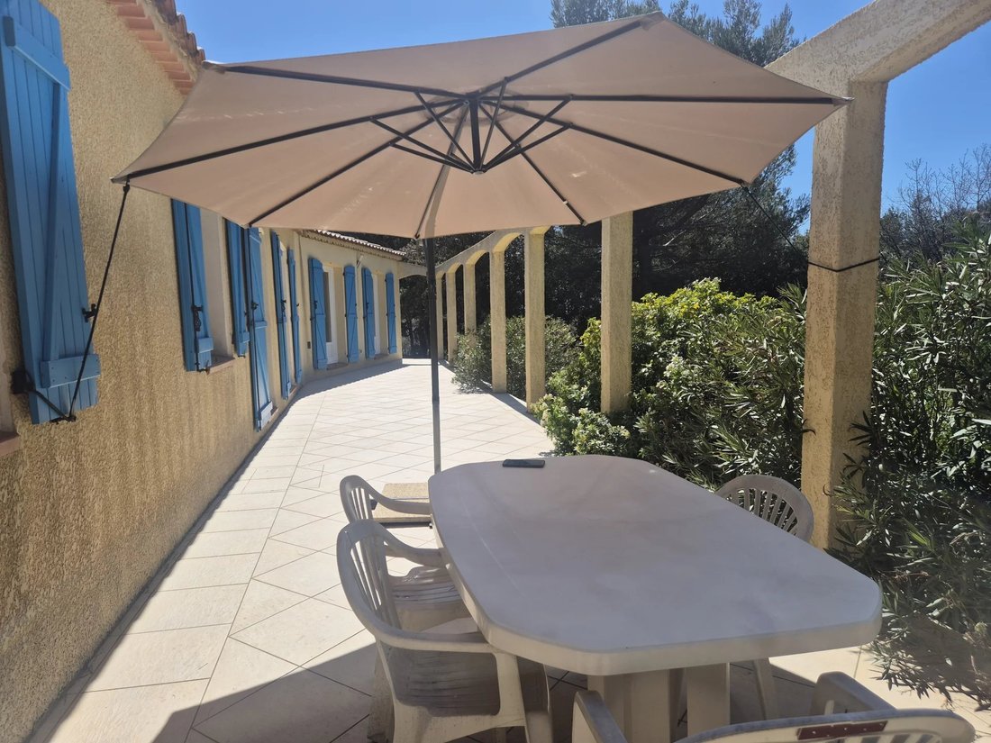 Villa in Tavernes, Provence-Alpes-Côte d'Azur, France 4 - 17629658