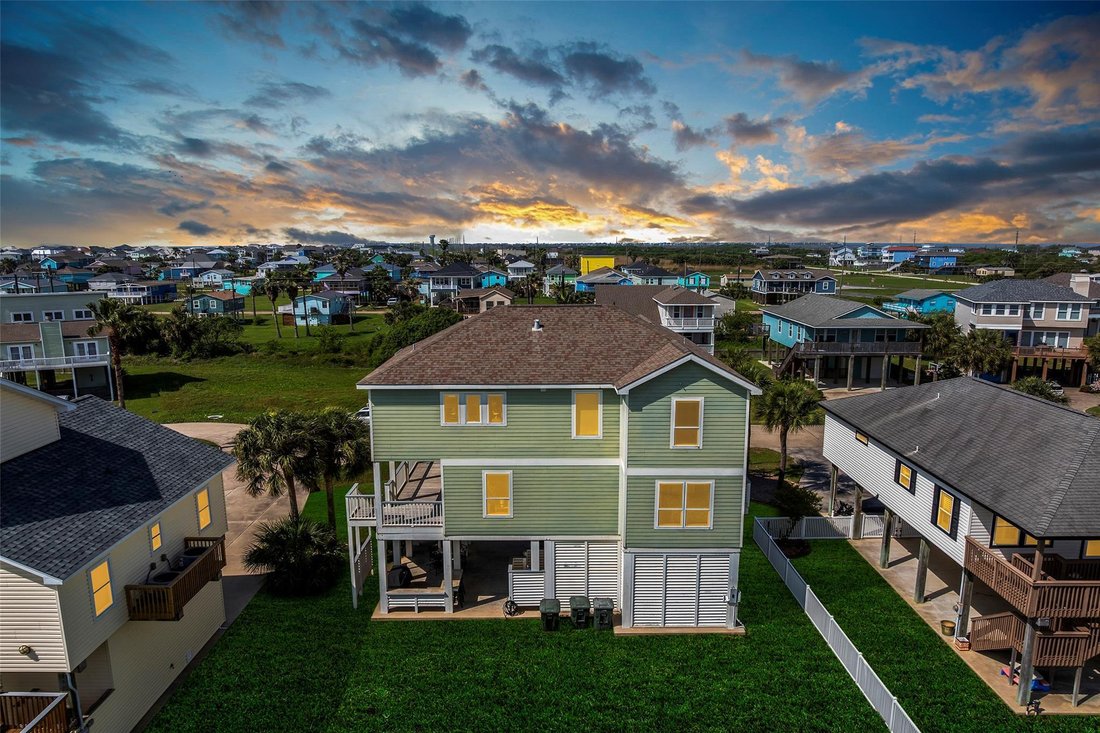 House in Galveston, Texas, United States 3 - 17632701