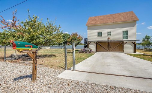 House in Granbury, Texas, United States 1