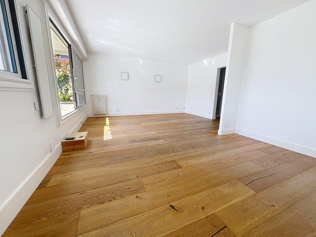 Apartment in Les Bures, Garches, France 4 - 17561766